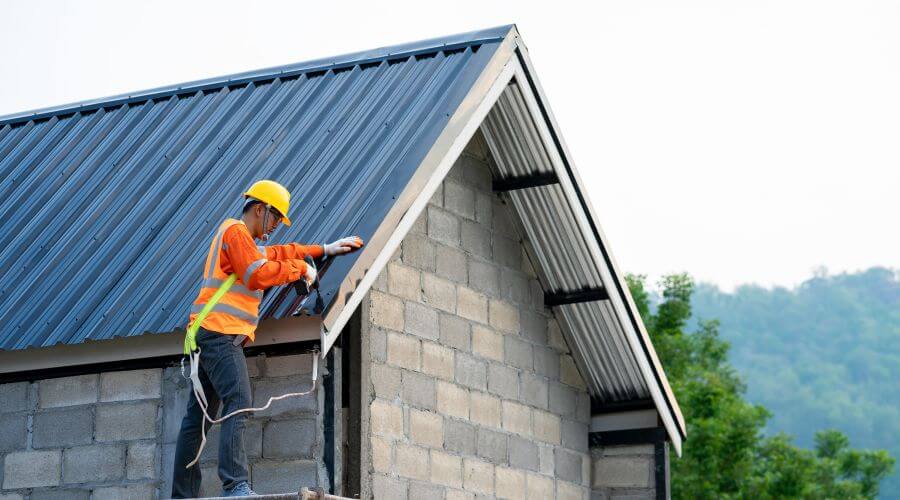 Professional residential roofers in Weirton, WV